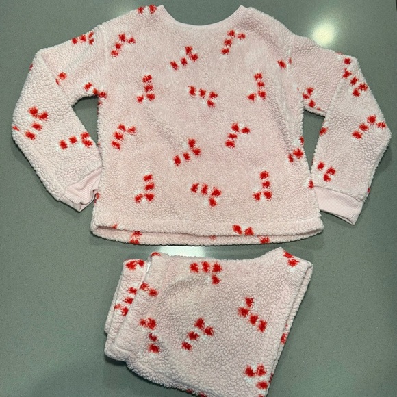 Candy cane Sherpa type Jammie’s, long sleeve, shorts - Picture 3 of 3